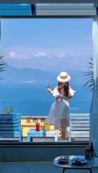 1-day tour to Fuxian Lake Luchong Scenic Area + Pink Beach + Guanglong Fuhaiwan Wetland with pickup service