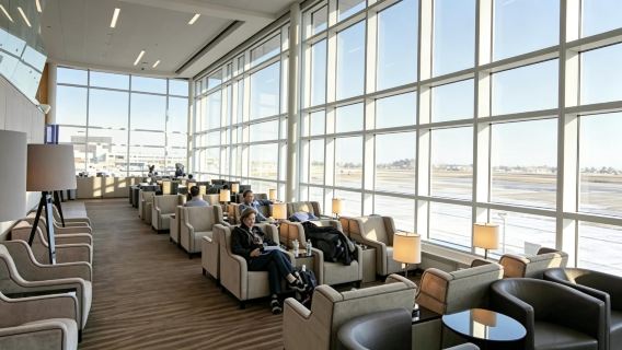 カナダ エドモントン国際空港貴賓室利用券|YEG空港貴賓室|搭乗待ち/乗り継ぎ/食事/快適な旅行