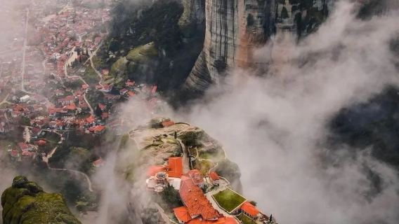 [Ida y vuelta en un día desde Atenas] Excursión de un día a Meteora, la ciudad en el cielo de Grecia | Autobús cómodo o servicio de coche privado con conductor