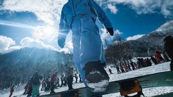 Hokkaido Sapporo: Ski/Snowboard di Teine - Dilengkapi Pakaian Salju Arc'teryx - Bahasa Inggris/Tionghoa
