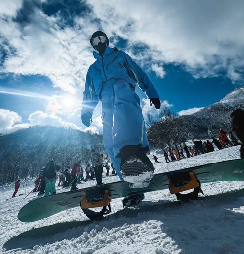 北海道札幌：オリンピアスキーセンターでスノーボード/スキー