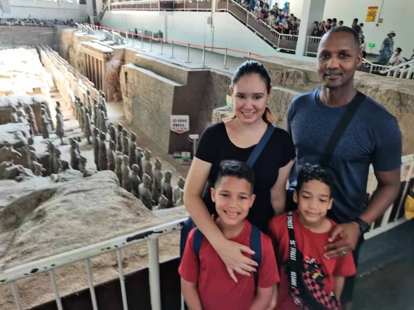 ทัวร์ส่วนตัว 1 วัน ชมสุสานจิ๋นซีฮ่องเต้และสถานที่ท่องเที่ยวเด่นในเมืองซีอาน พร้อมของว่างท้องถิ่น