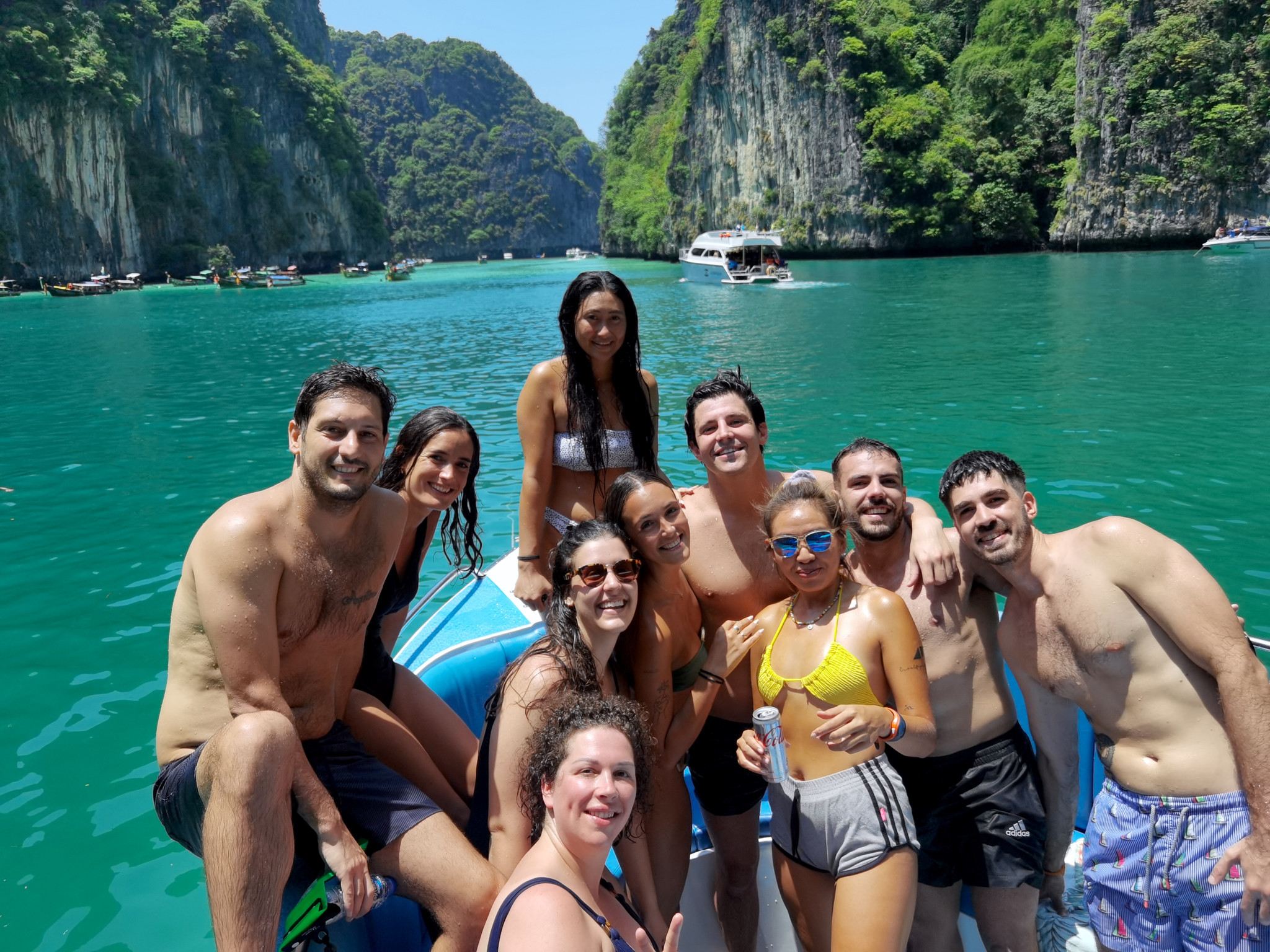 Da Phi Phi: tour di mezza giornata in motoscafo a Maya Bay con snorkeling al mattino presto