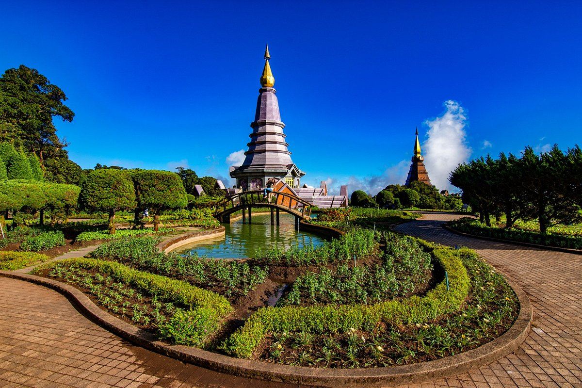 1-day tour to Doi Inthanon National Park in Chiang Mai, Thailand [Hotel pickup + Chinese/English guide]