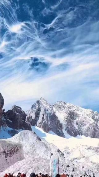 Lijiang Yulong Snow Mountain cableway + Spruce Meadow Blue Moon Valley + golden mountain sunrise 1-day tour [mid-autumn and national day]