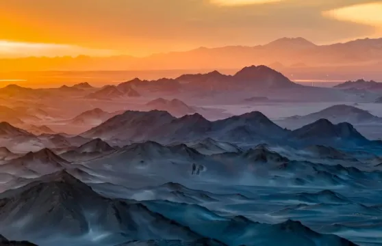 黑獨山+鳴沙山月牙泉+博羅轉井一日遊
