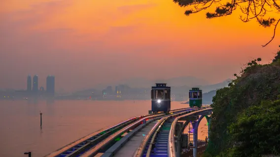 Busan Sunset Sky Capsule Coastal Quest: 5 Iconic East Shore Gems