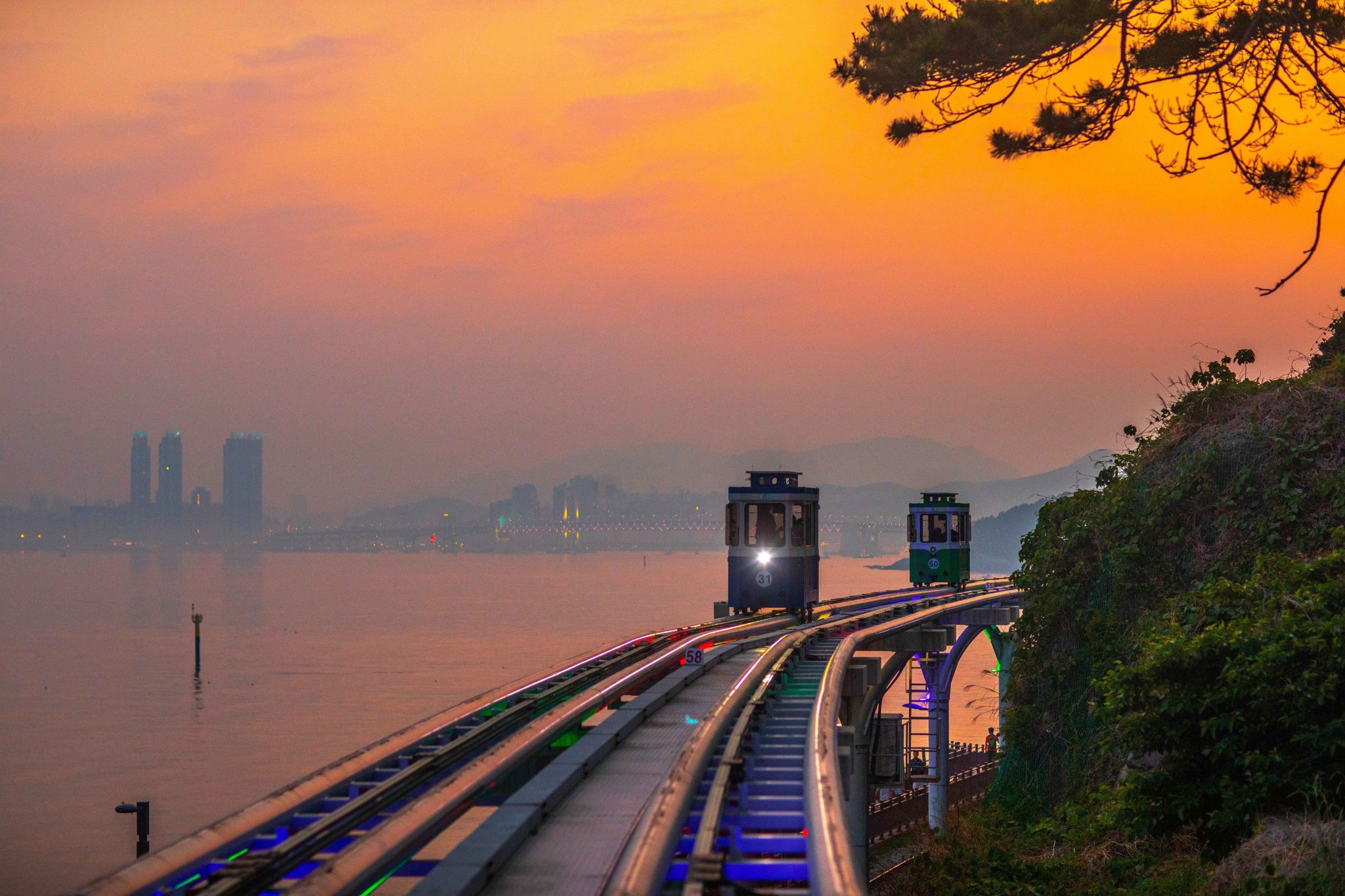 Busan Sunset Sky Capsule Coastal Quest: 5 Iconic East Shore Gems