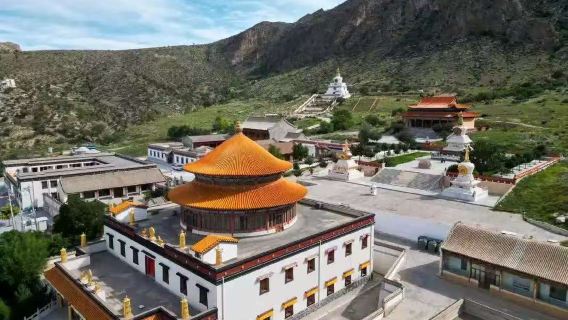 銀川出發+阿拉善賀蘭山南寺包車一日遊