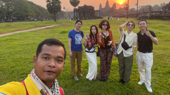 Tour classico di Angkor Wat con alba e giornata intera