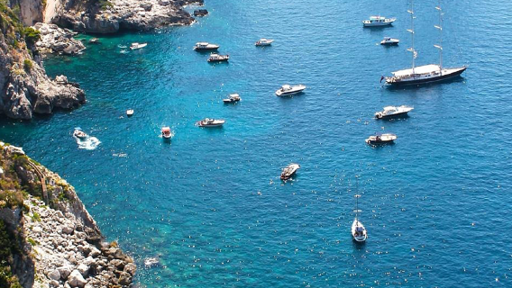 Insel Capri, Italien: Tagesausflug, Bootstour zur Blauen Grotte und Entdeckungstour ab Rom