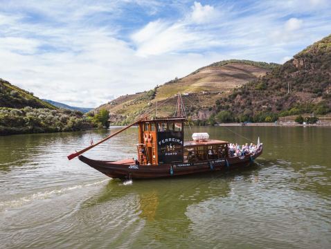 Von Pinhão: Rabelo-Bootstour im Douro-Tal mit Audioguide