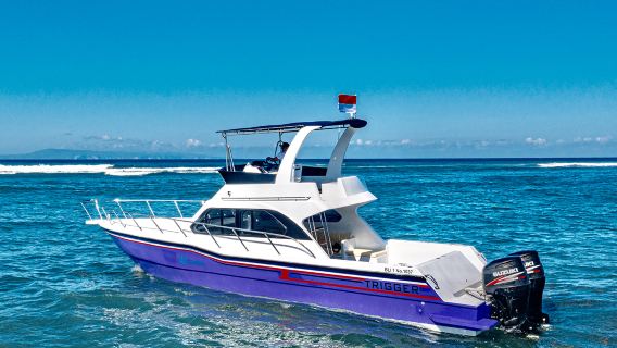 Bali yacht charter for Penida Island east/west coast island tour|Lembongan Island|Snorkeling|Sea Fishing Tour