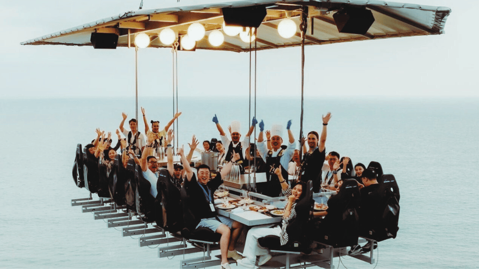Sanya: Dinner in the sky at Sanya Air Restaurant