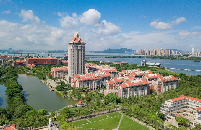 Xiamen University 1-day tour [Paid reservation service + self-guided] Multiple packages available including Nanputuo Temple