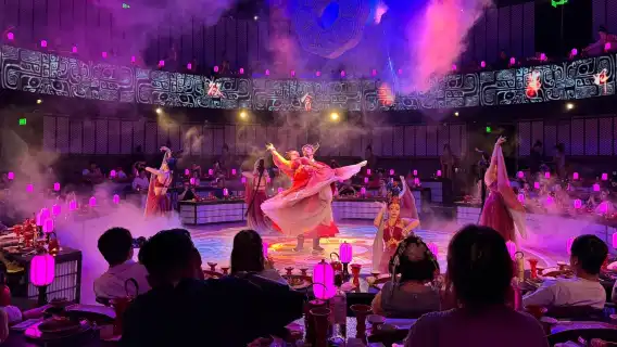 【西安】大明宮宴•沉浸式體驗千年前的宮廷盛宴（帝王享受+夢回大唐+古風歌舞表演+可選服裝化妝體驗）