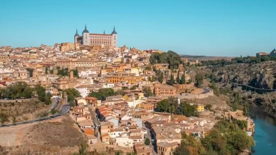 西班牙馬德里塞哥維亞大教堂+輸水道橋+城堡+馬約爾廣場一日遊