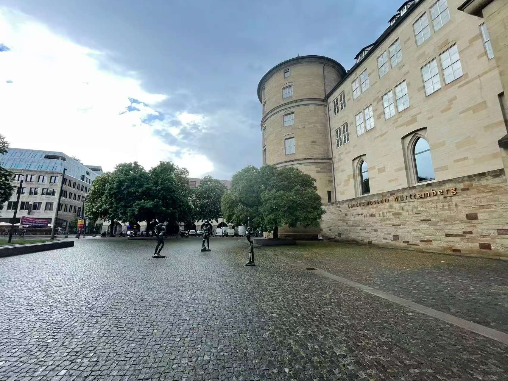 Old Castle + Mercedes-Benz Museum + Porsche Museum 1-day tour