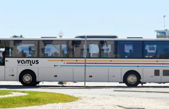 拉戈阿：往返法魯機場的巴士接送服務