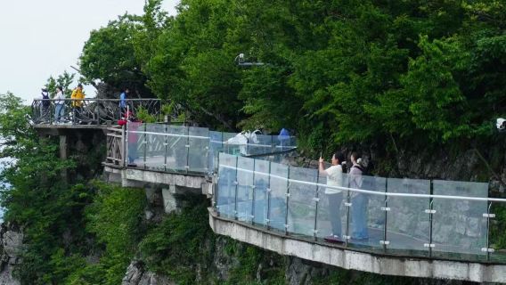 張家界天門山國家森林公園+72奇樓【私家VIP團 免排隊】