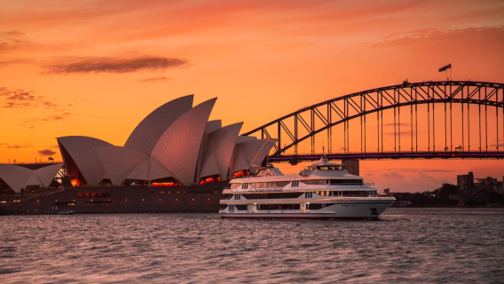 Crucero por el puerto de Sídney del Capitán Cook con opción de almuerzo/cena [Capitán Cook | Salida desde Puerto Darling/Circular Quay]