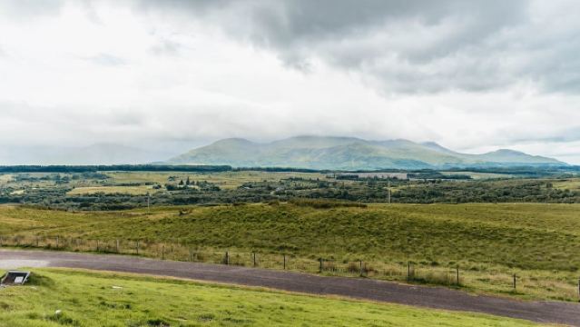 Ab Edinburgh: Tagesausflug nach Loch Ness, Glenoce und in die Highlands