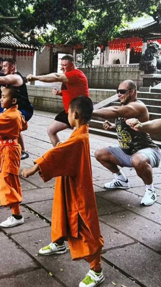 Zhengzhou: Shaolin Temple (with Kung Fu Show) & Longmen Grottoes Day Tour | CITS × ZANBUS