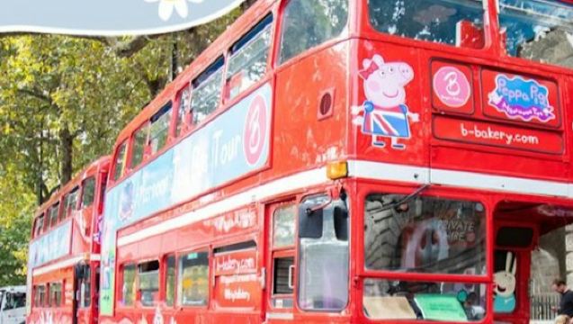 London: Peppa Pig Afternoon Tea Sightseeing Bus Tour