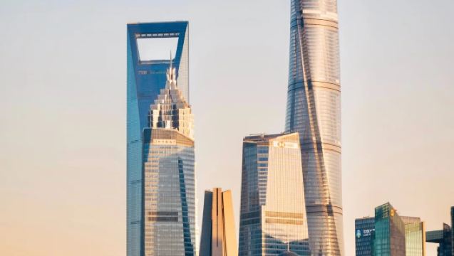 Shanghai Multilingual Guide (English, Korean, Japanese, Thai) for Half-Day Tours with Customizable Itinerary and Route