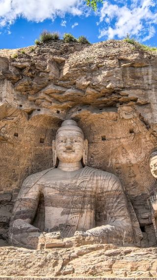 1-day tour in Datong to Guangling Shengquan Temple (three-story wooden structure on the cliff) + Yungang Grottoes + Nine-Dragon Wall