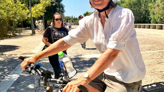 Athens: E-Bike Beach Excursion + Traditional Snacks