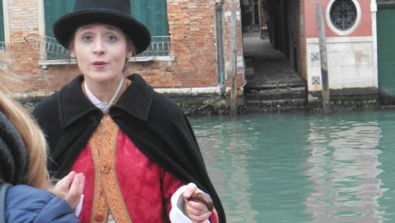 Карнавальное шоу - театральное представление в движении