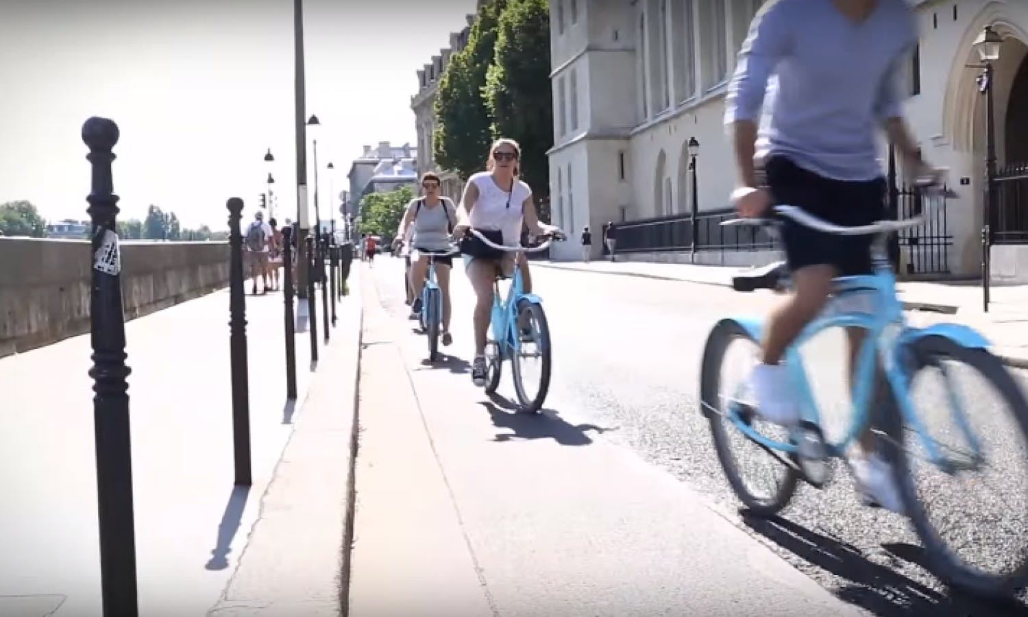 Paris off-the-beaten-path bike tour