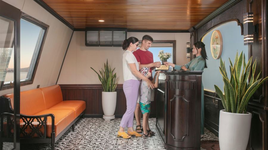 下龍灣2日1夜連5星級Arcady精品郵輪，全包式