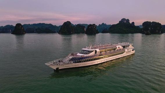Paradise Delight Cruise – 4-Hour Luxury Lunch & Cultural Show in Halong Bay