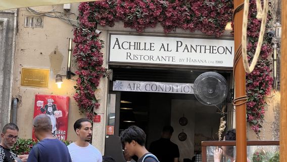 servizio di prenotazione ristorante Achilli al Parlamento a Roma, Italia