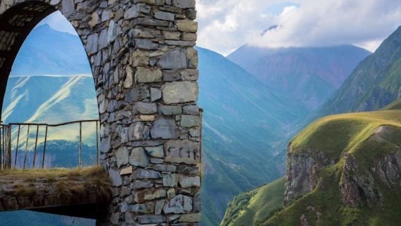 Kazbegi, Zhinvali, Ananuri - Perjalanan Sehari
