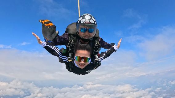 廣東雲浮羅定高空跳傘官方預約【高CP值跳傘基地+跳傘過程視訊記錄】