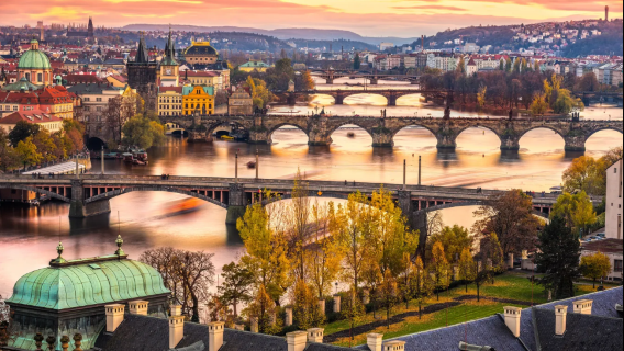 Prague attractions panoramic city walk with Chinese guide