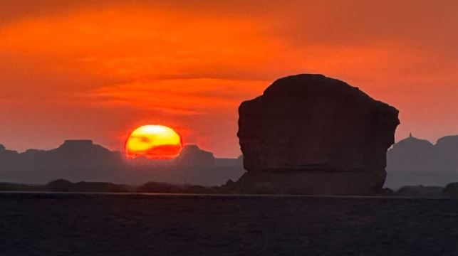 敦煌西線一日遊絲路遺產城+西千佛洞+玉門關+陽關+雅丹日落