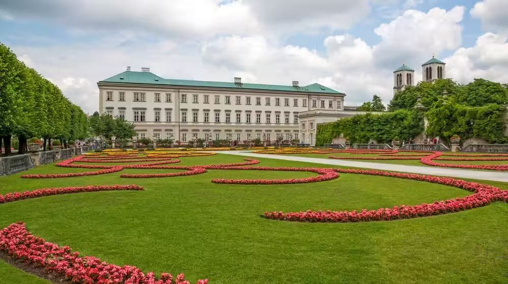 Salzburg round-trip: 1-day tour of The Sound of Music (English-speaking group)|4 hours