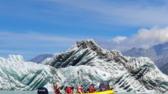 Isla Sur de Nueva Zelanda, Monte Cook, glaciar Tasman: crucero de exploración por el río y el lago Tasman. Glaciar