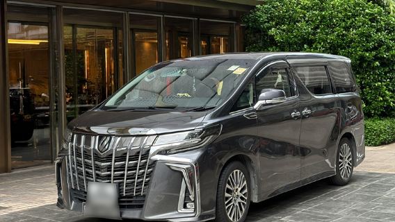 Hong Kong and Macau to Shenzhen, Dongguan, Guangzhou, and other destinations private charter | 7-seater cross-border luxury van | Door-to-door pickup and drop-off service across the Greater Bay Area, charged per vehicle, with a maximum of 6 passengers per vehicle.