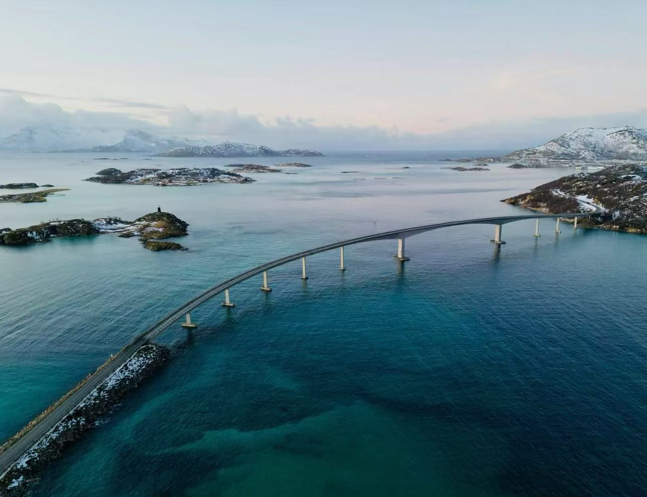 Comprehensive Private Chartered Tour of Kvaløya Island in Tromso, Norway [Chinese-Speaking Driver + Customized Nordic Itinerary]