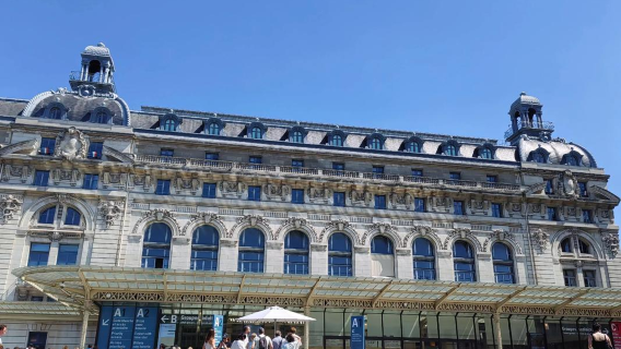 Parigi, Francia - Esplora la collezione di dipinti impressionisti al Musee d'Orsay