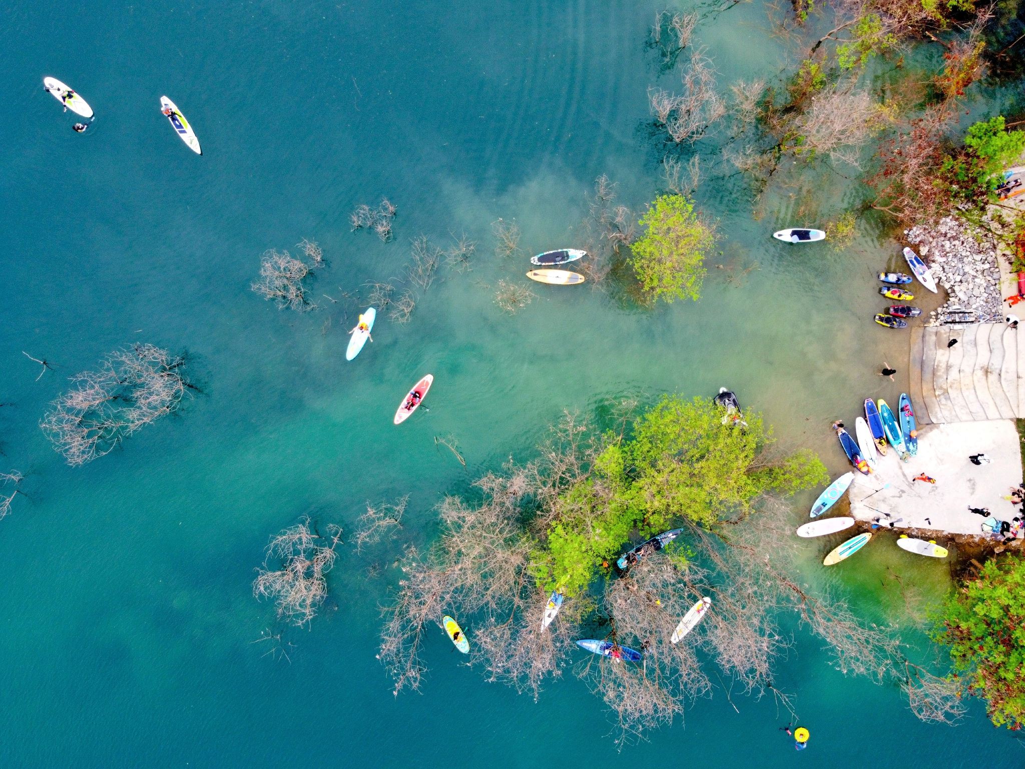 廣東佛山DiveHub國際潛水樂園/多種遊玩項目可選【螃蟹船/槳板/動力衝浪板/水肺體驗潛】