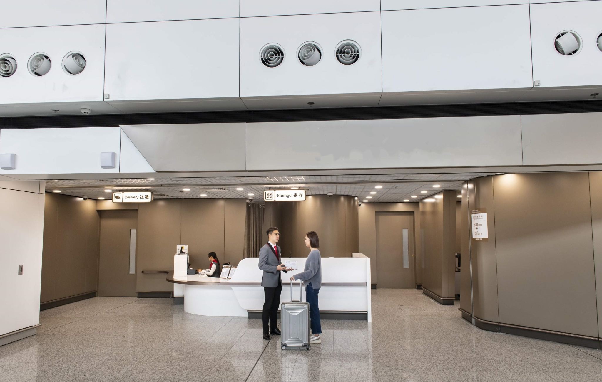 Servizio di trasporto bagagli dall'aeroporto di Hong Kong al centro città di Hong Kong