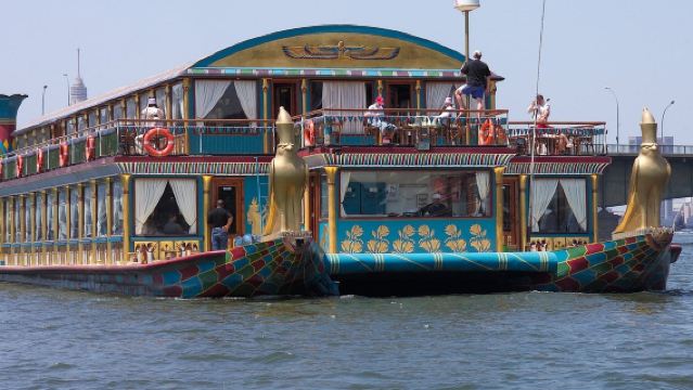 Cairo Dinner Cruise on the Nile: An Evening of Egyptian Splendor