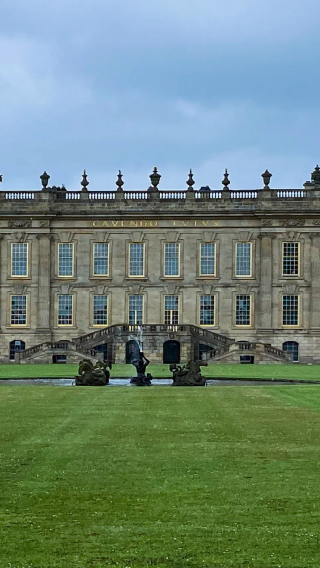 [Chinese/English private charter] Birmingham round-trip — Chatsworth House + Peak District National Park