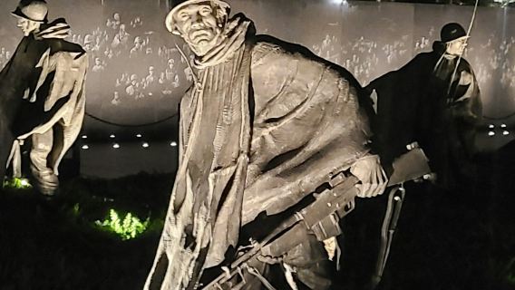 Washington, D.C. Memorials Night Walking Tour
